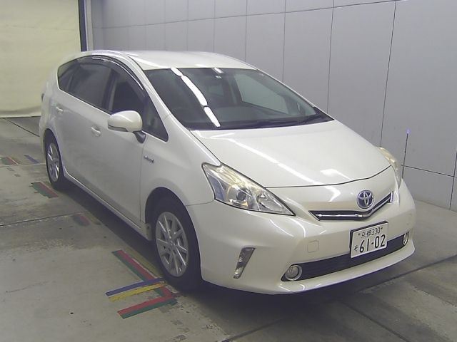 80233 Toyota Prius alpha ZVW40W 2013 г. (Honda Kansai)